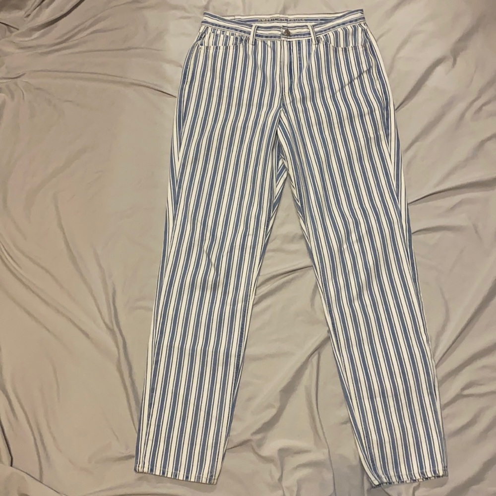 American Eagle Mom Jean